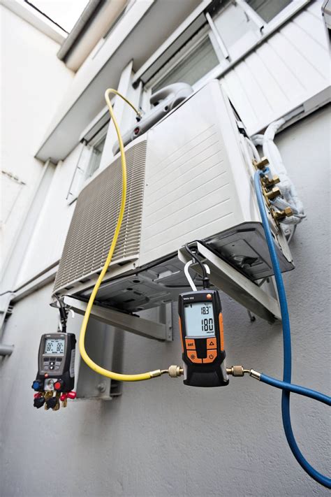 testo 552 digital vacuum gauge with Bluetooth® / Testo AG