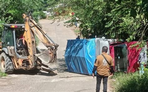 Volcadura De Camioneta Del Transporte Rural Deja 7 Lesionados En