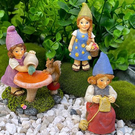 Miniature Garden Gnomes - Lady Gnomes Kit of 3 pcs - Figurines and Acc – Mood Lab