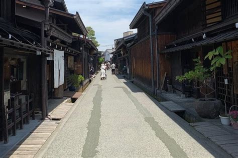 Takayama Old Town Walking Tour With Local Guide