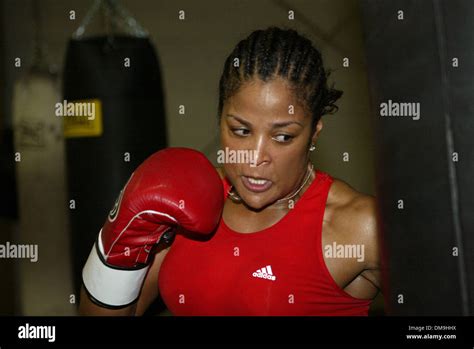Laila Ali Kids Laila Ali Remembers Muhammad Alis Legacy In A Unique