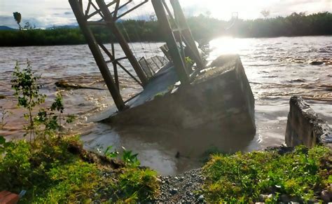 Jembatan Gantung Di Aceh Barat Putus Akibat Banjir