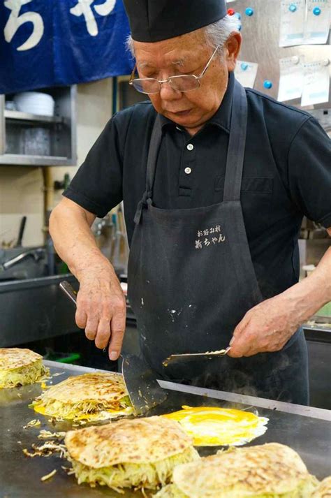 Hiroshima Okonomiyaki Try A Japanese Soul Food Backpackingman
