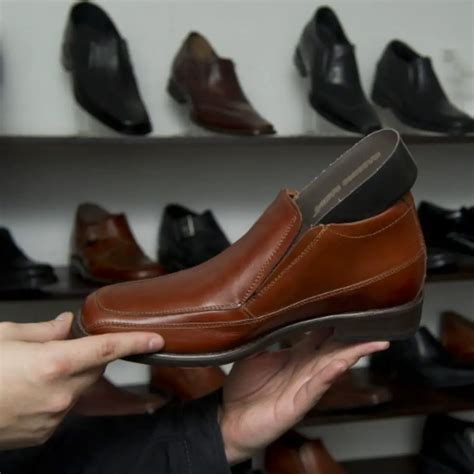 Zapatos para hombres que aumentan la estatura Si existen y están de lujo