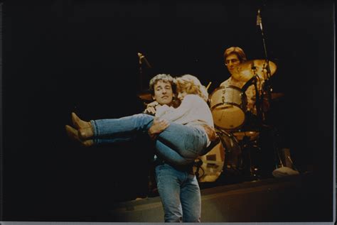 Julianne Phillips: Who Is Bruce Springsteen's First Wife and Why Did