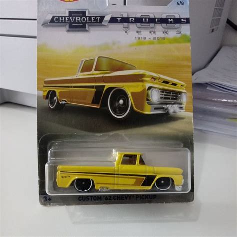 Hot Wheels Custom 62 Chevy Pickup Amarelo Shopee Brasil