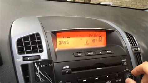 Глючит штатная магнитола Kia Ceed ED - YouTube