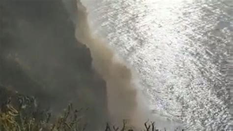 V Deo Un Impresionante Derrumbe De Un Acantilado En Icod Es Captado En