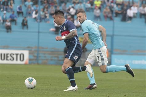 Sporting Cristal Gole A Garcilaso Y Est A Dos Puntos De