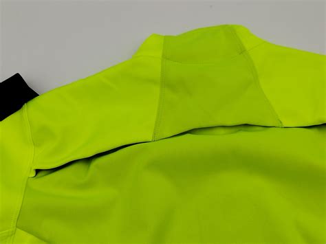 冬の始まりからピークまで使えるサイクリングジャケット BBB コールドガード BBW 456