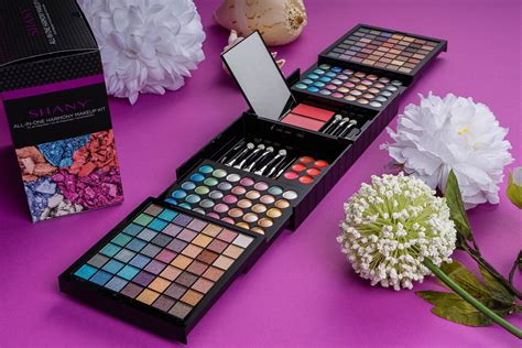 Kit De Maquillaje Makeup Profesional Completo Sombras Brillo Rubor