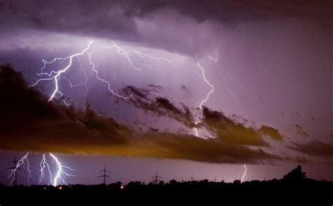 Meteo In Diretta Maltempo E Temporali Al Sud Migliora Al Centro Nord