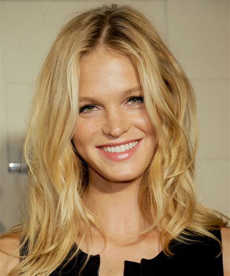 Erin Heatherton Long Wavy Golden Blonde Hairstyle With Light Blonde Highlights