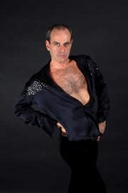 Pai de Ney Matogrosso batizou um filho de Gay em homenagem a militar Metrópoles