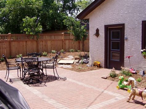 How To Build A Small Backyard Patio Dengarden