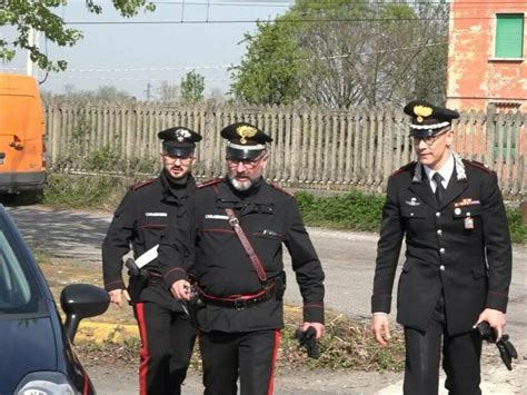 Cividate Dopo La Sparatoria Maxi Blitz Dei Carabinieri Nel Boschetto