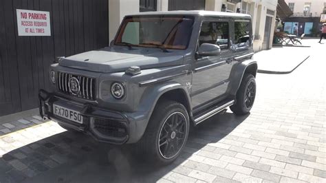 Video Suzuki Jimny Con Kit De Cuerpo Ancho Brabus G800 Falso