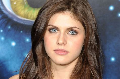 Alexandra Daddario: Net Worth and Career - Upbeat Geek