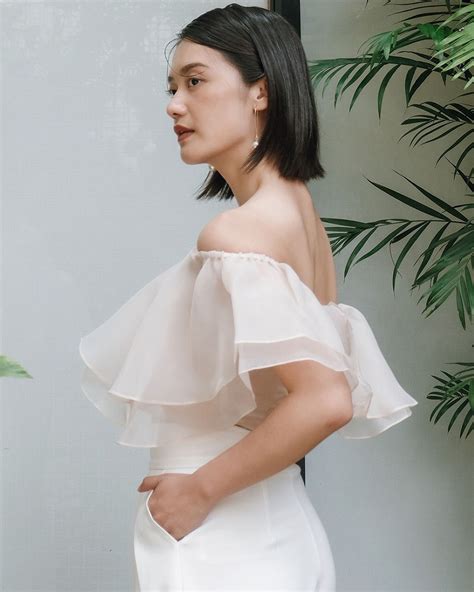 Joan Top Nude