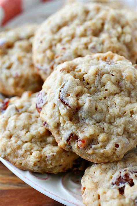 Oatmeal Date Cookies That Are Chewy And Soft In The Center But Crispy On The Edges The Perfe