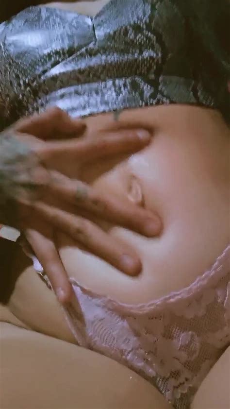Latina Outie Navel Tease ThisVid