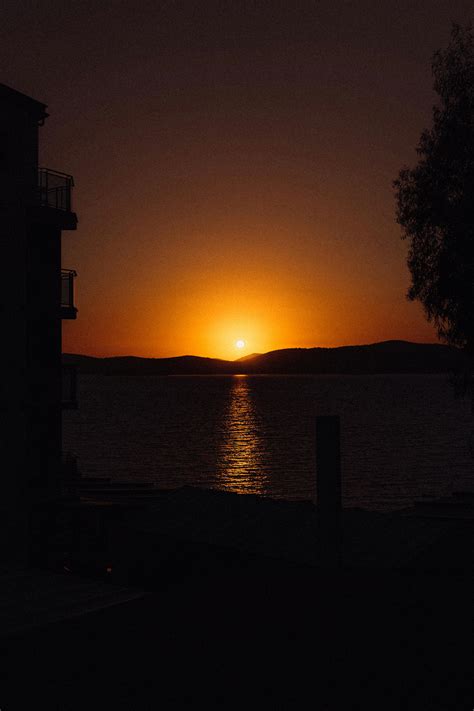 reflecting building    reflecting building stock