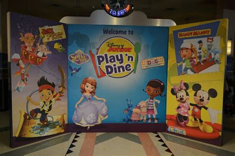 Disney Junior Play N Dine In Hollywood Studios At Hollywood Vine Have