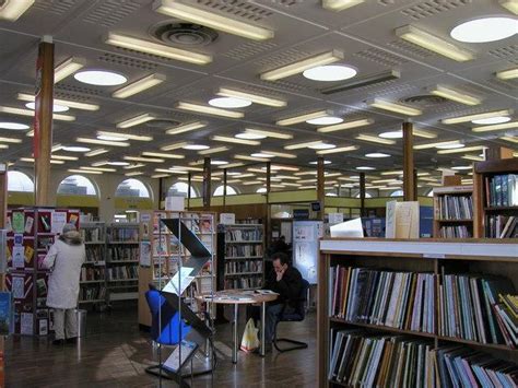 Nuneaton Library - Nuneaton