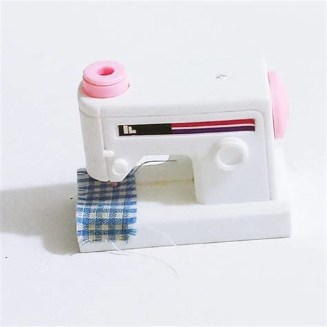 None Toys Vintage Mini Sewing Machine Dollhouse Pink White Mt