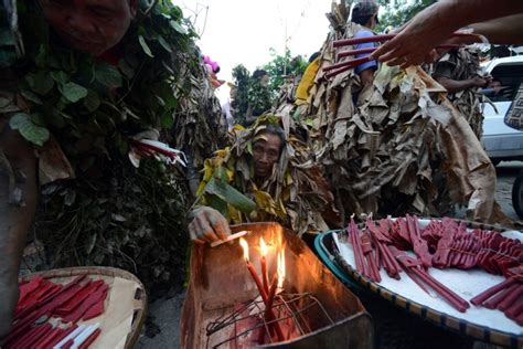 In Pictures Mud People Of The Philippines Gallery Al Jazeera
