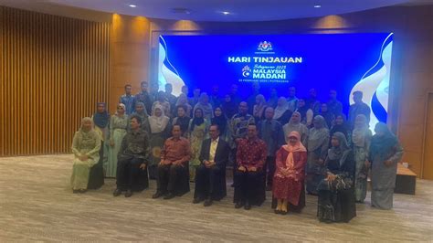 Bernama On Twitter Perdana Menteri Datuk Seri Anwaribrahim Bergambar