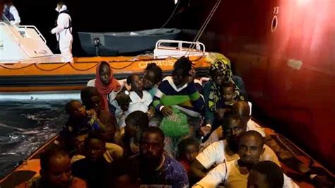 Mais de 100 mil migrantes entraram na Europa pelo Mediterrâneo em 2018