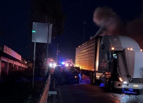 Choque Carambola En Quer Taro Deja Al Menos Un Muerto Y Cinco Lesionados