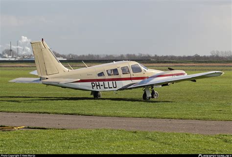 Ph Llu Private Piper Pa Seneca Photo By Kees Marijs Id