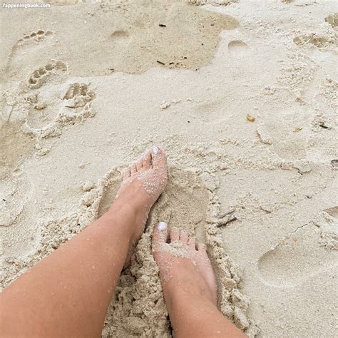 Amanda Beatriz Amannd4 Nude OnlyFans Leaks Fappening FappeningBook