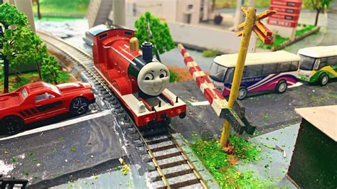 Kereta Api Thomas And Friends Choo Choo Charles Truk Oleng Kereta