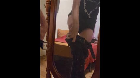 Enby Slut 与镜子调情 Pornhub Gay