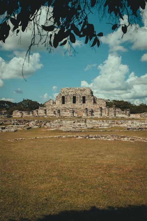 Landscape with an Ancient Ruin and a Dry Lawn · Free Stock Photo