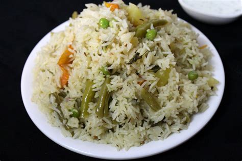 veg pulao recipe, how to make veg pulao - Yummy Indian Kitchen