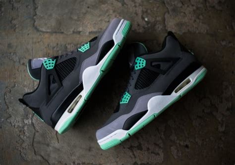 Air Jordan IV 'Green Glow' - Tag | SneakerNews.com