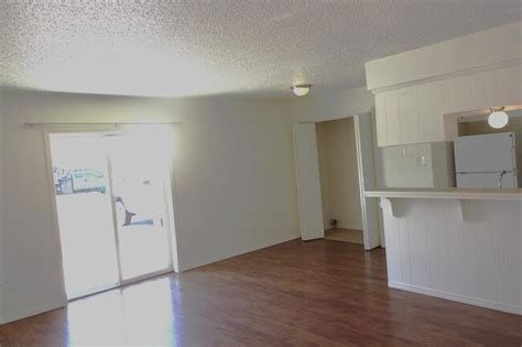 1325 Glen Oaks Ct Unit 3 Norman Ok 73071 Room For Rent In Norman