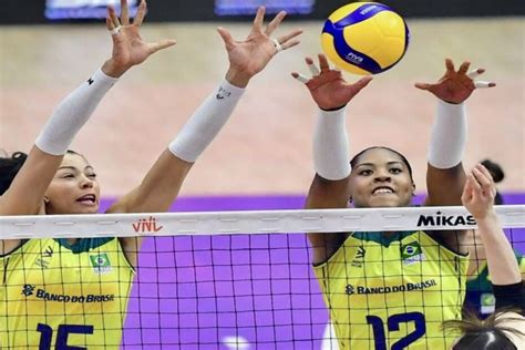 Seleção feminina de vôlei perde do Japão e disputa 3º lugar na Liga das