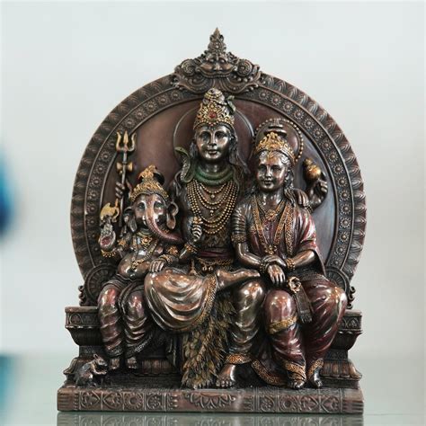 Estatua De La Familia Del Se Or Shiva Sentado Dolo De La Familia Del