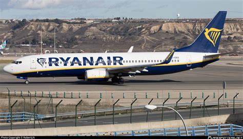 EI EKO Ryanair Boeing 737 8AS WL Photo By RobertLN ID 1242539