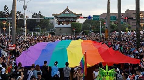 Taiwan Holds Asias Largest Gay Pride Parade As Thousands Take To The