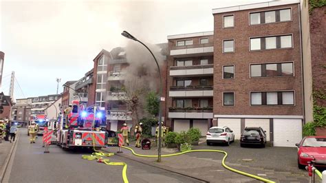 Feuerwehr L Scht Brand In D Sseldorfer Tiefgarage