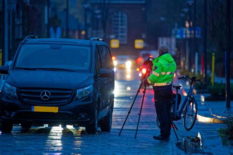 Fietsster Ernstig Gewond Na Botsing Met Bestelbus