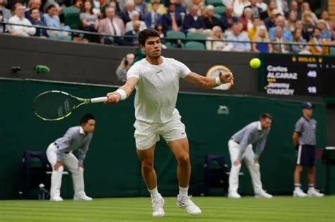 Wimbledon Carlos Alcaraz Remporte Sa Premi Re Victoire Sur Le Court