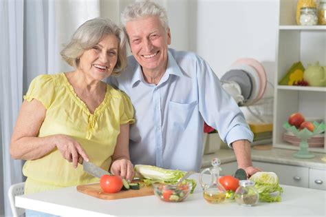 Cómo Cuidar La Alimentación Para Disfrutar De Una Tercera Edad