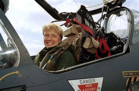 Caroline Aigle Première Française Pilote De Chasse